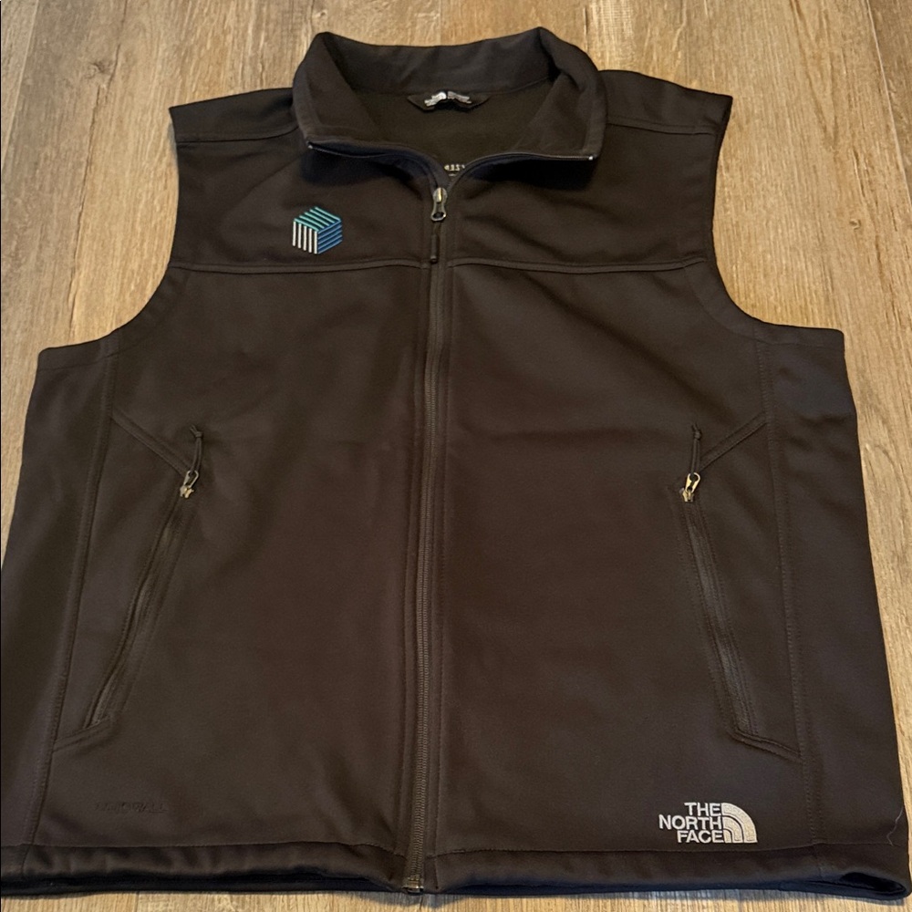 The North Face Black Men's Softshell Vest with Embroidered Logo